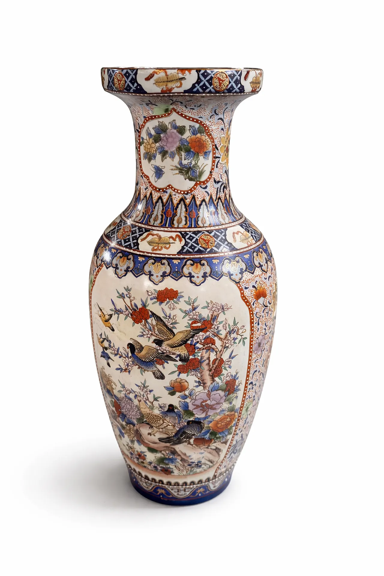 Decorative Chinese Imari style vase, second half of the 20th century 5