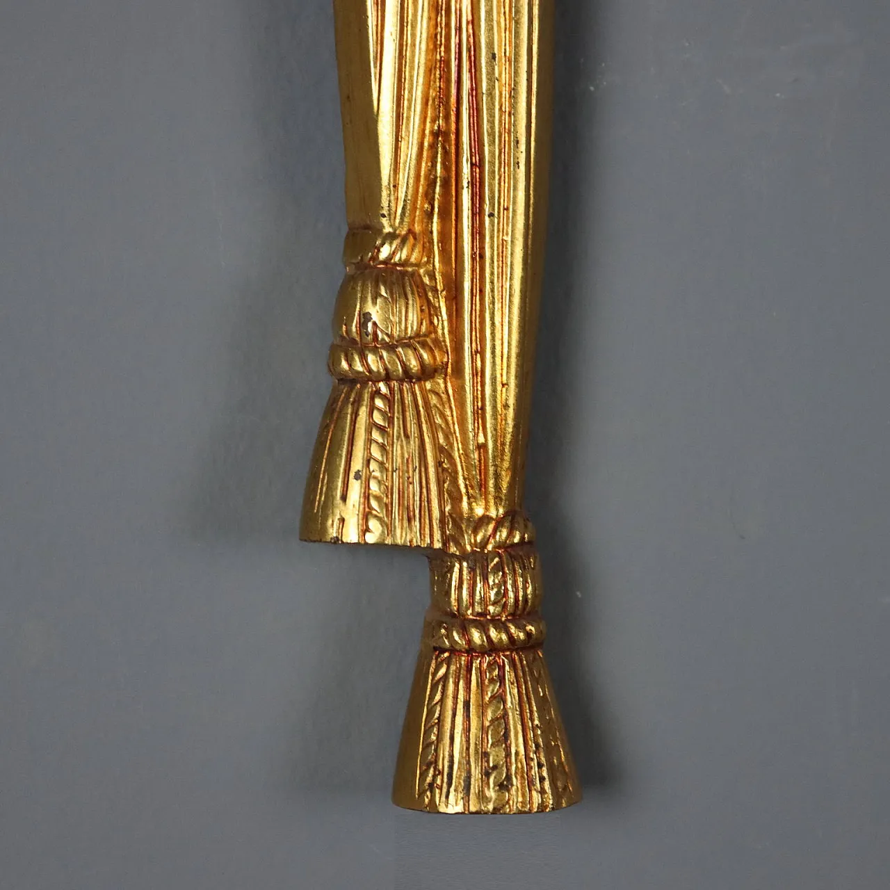 Coppia di appliques in stile Neoclassico in bronzo dorato, primo '900 7