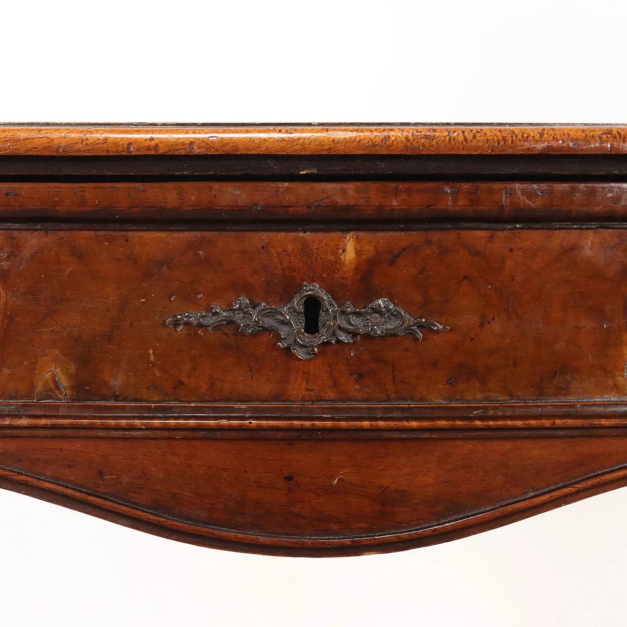 Baroque walnut console table with decorated drawers, 18th century 7