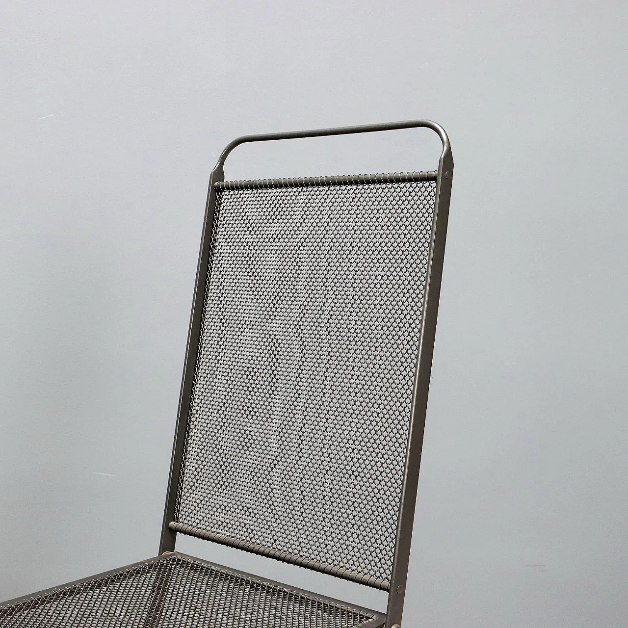 12 Nonaro folding chairs in enameled metal, 1960s 4