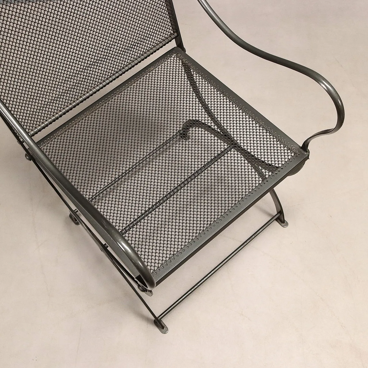 12 Nonaro folding chairs in enameled metal, 1960s 9