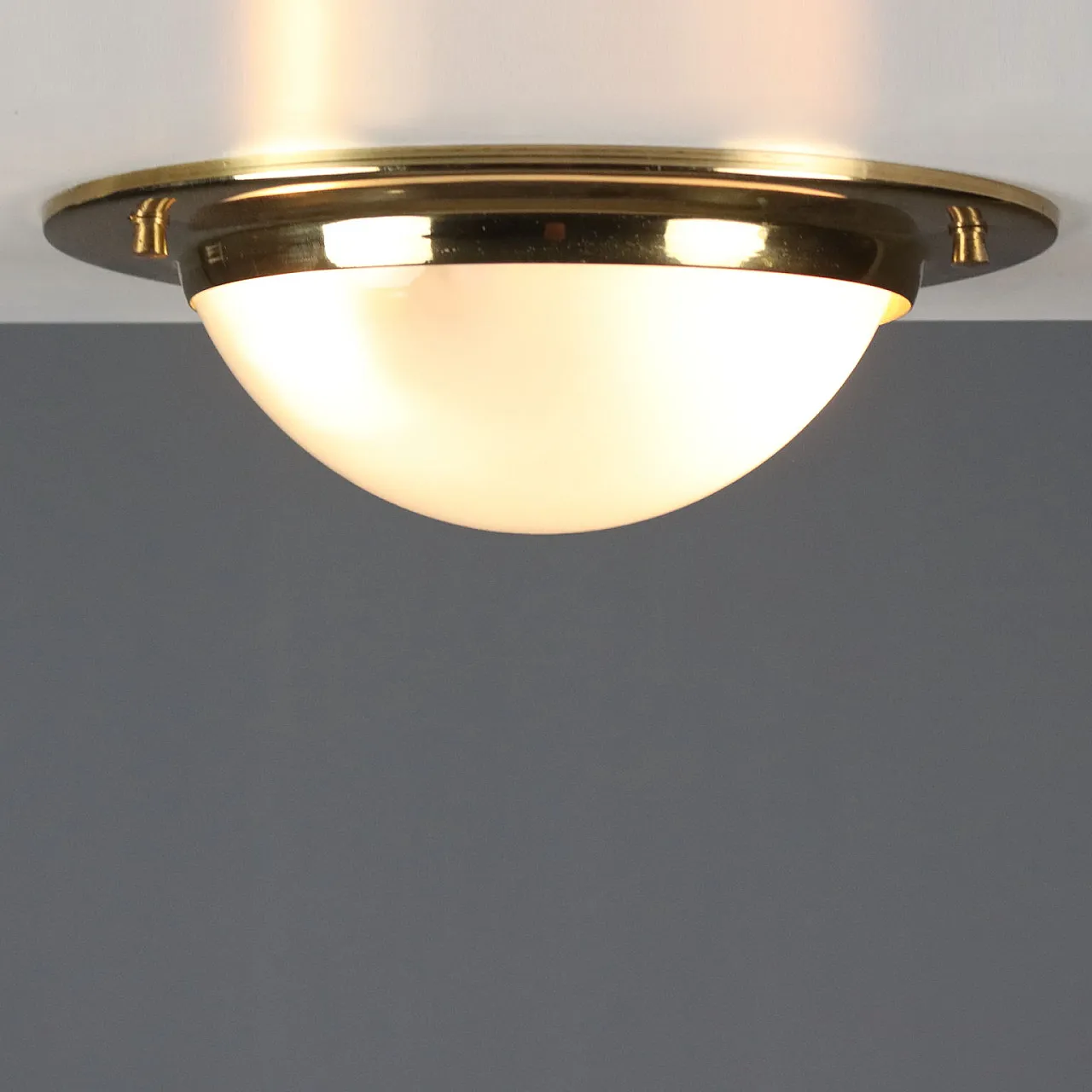 Lampada in metallo ottonato e semisfera in vetro, '900 1