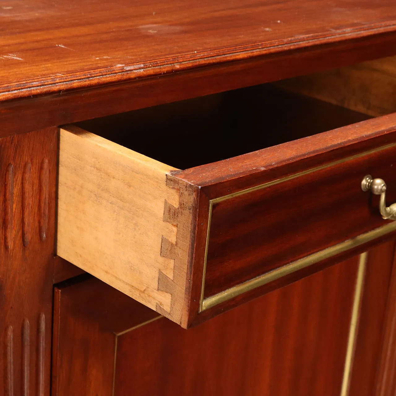 Neoclassical style wood sideboard with brass details 5