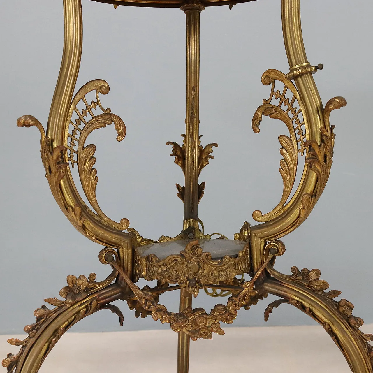 Lampada da terra con tavolino, primo '900 10