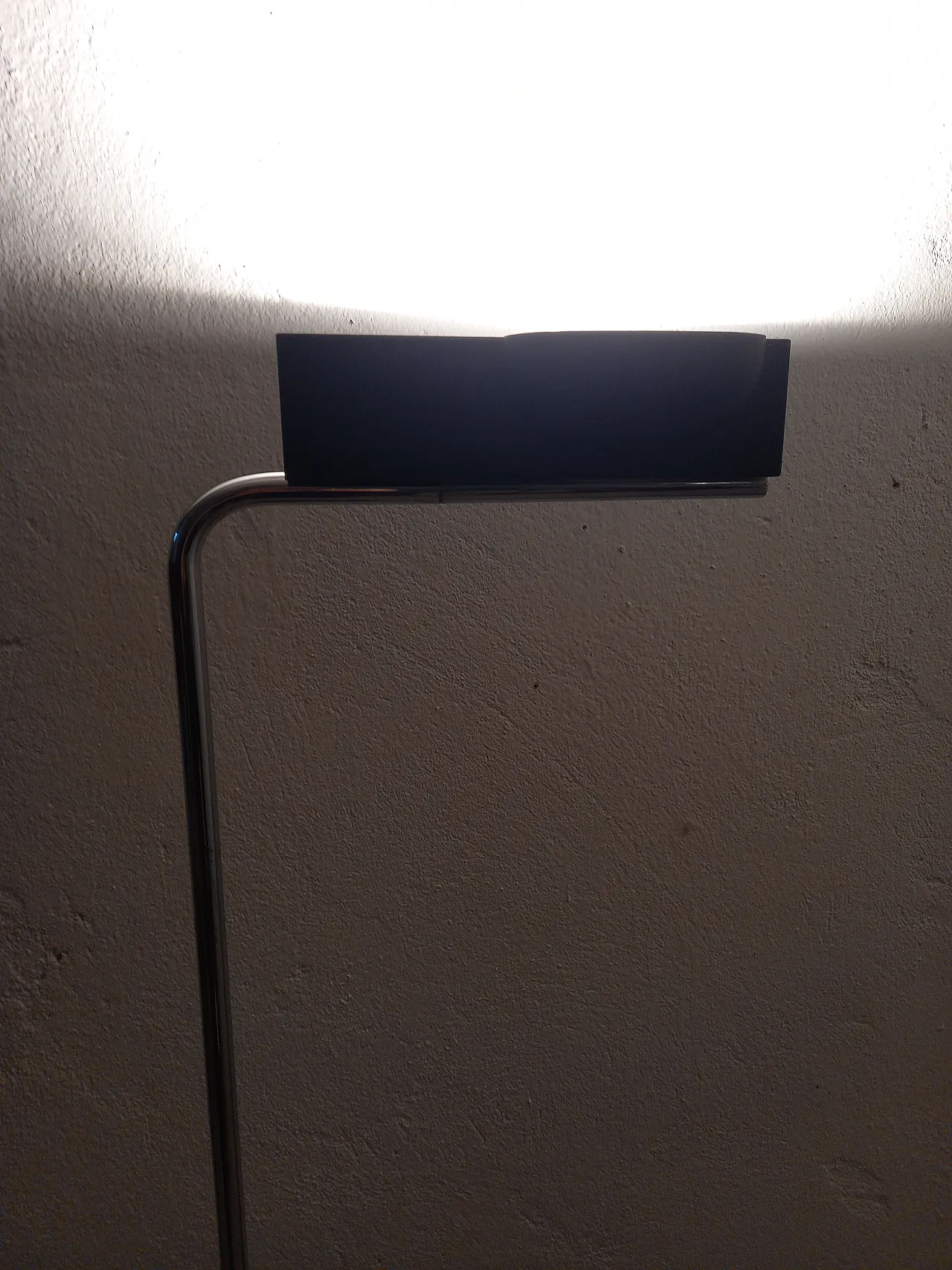 Camera floor lamp by Artemide, 70s 3