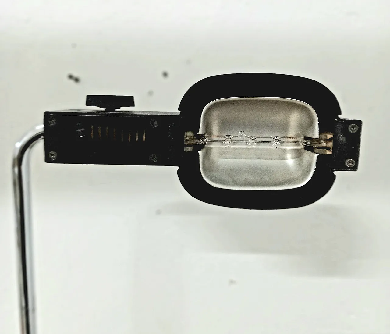 Camera floor lamp by Artemide, 70s 6