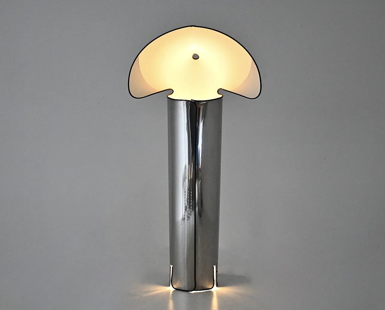 Floor lamp «Chiara» by Mario Bellini for Flos, 1960s 6