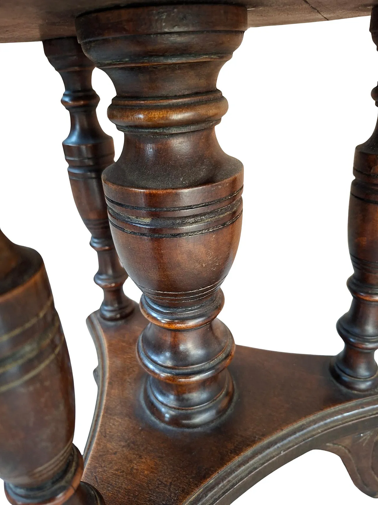 Walnut piano screw stool, early 20th century 10