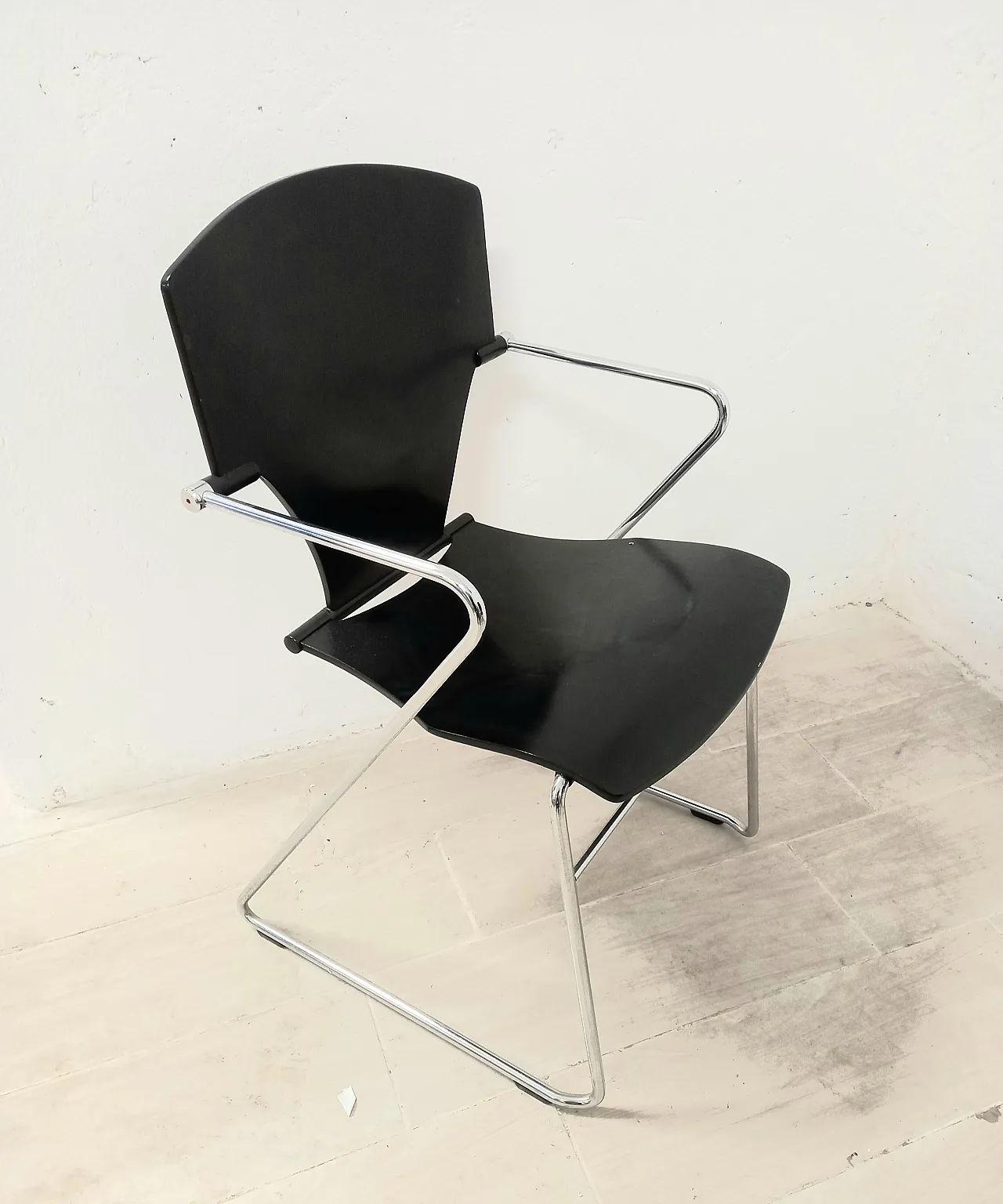 4 Egoa stackable chairs produced by Stua, 80s 1