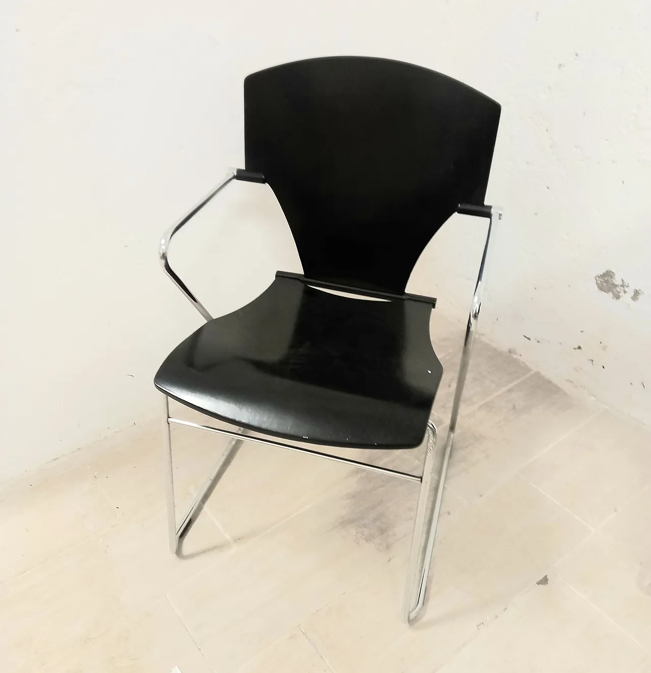 4 Egoa stackable chairs produced by Stua, 80s 3