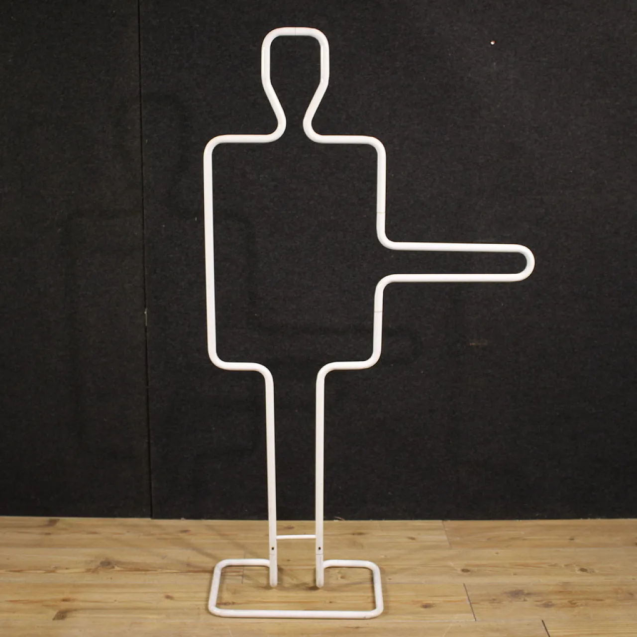 Metal valet stand, 70s 7