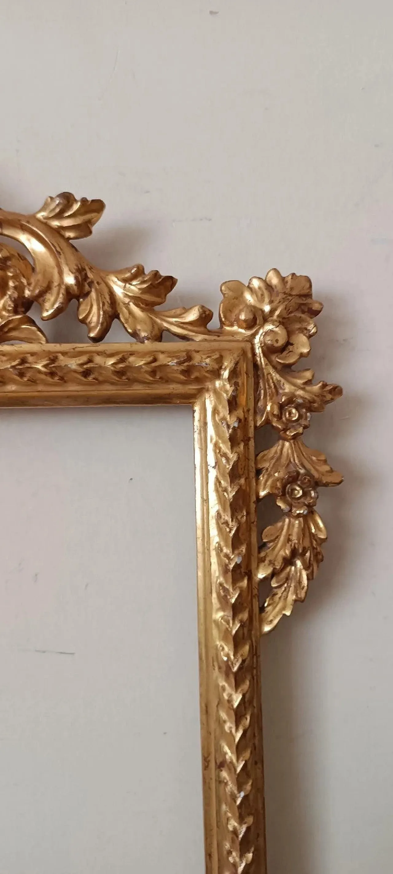 Carved wooden frame in pure gold, 1970s 4