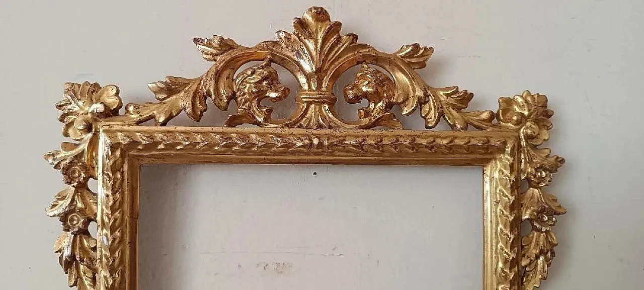Carved wooden frame in pure gold, 1970s 6