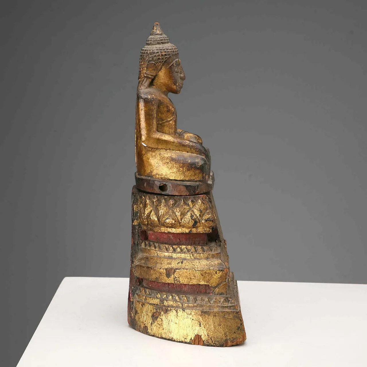 Carved wooden Buddha figure, 19th century 4