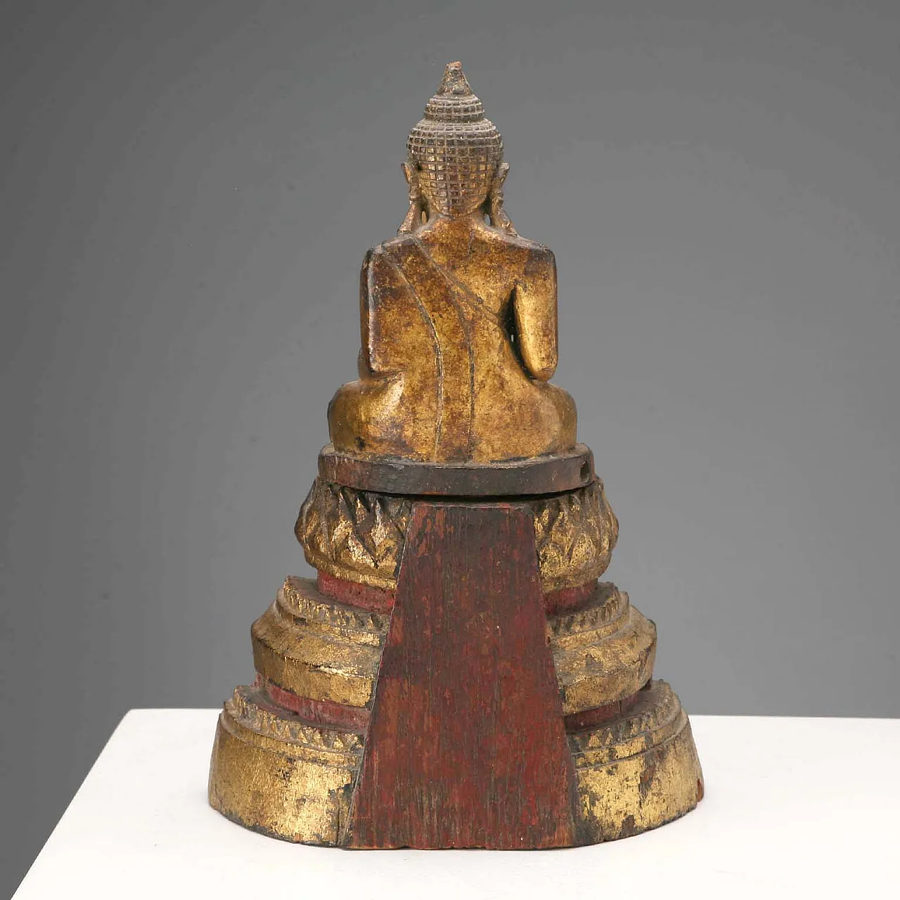 Carved wooden Buddha figure, 19th century 6