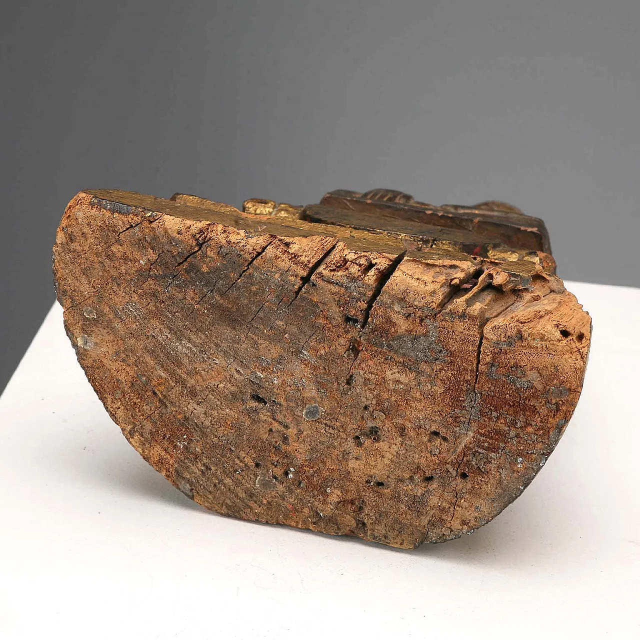 Carved wooden Buddha figure, 19th century 9