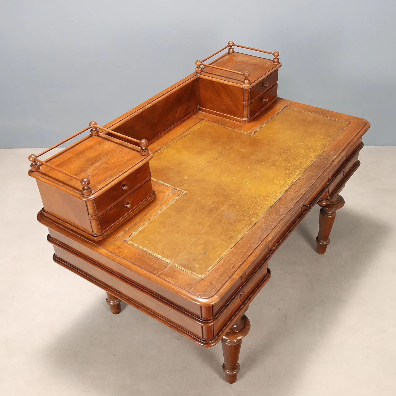 Desk in walnut, late 19th century 8