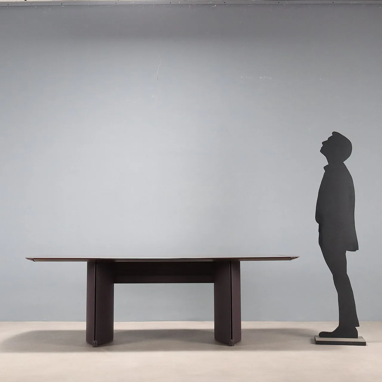 Tavolo da ufficio in legno con gambe in metallo, anni '80 2