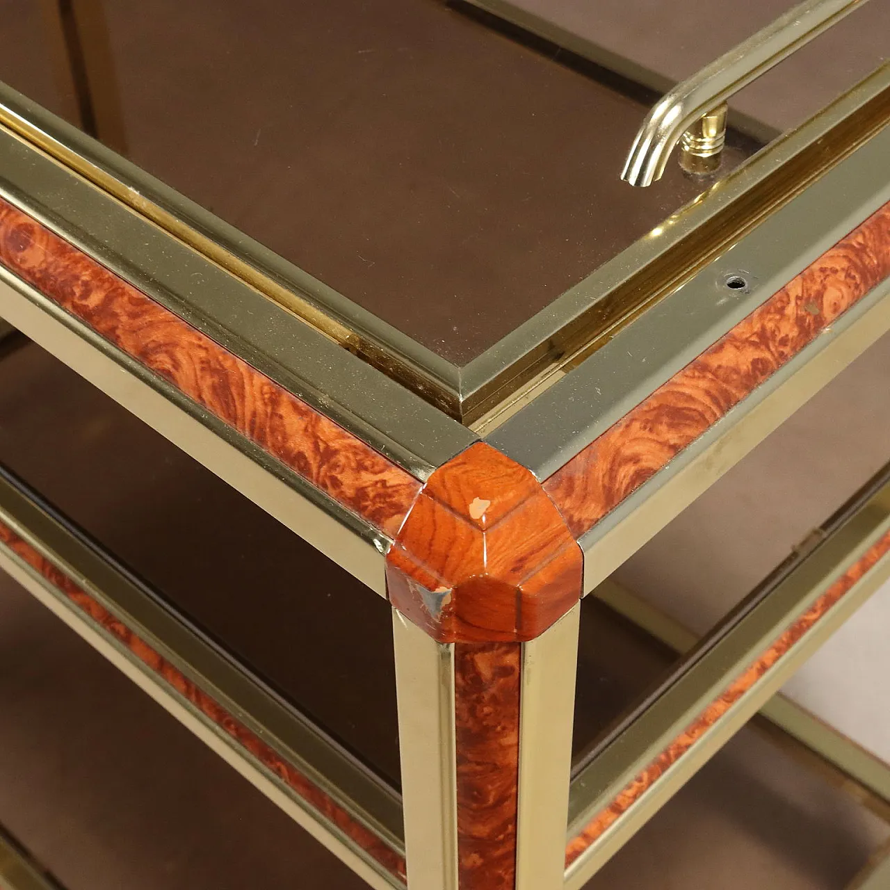 Carrello di servizio in ottone e vetro fumé, anni '80 4