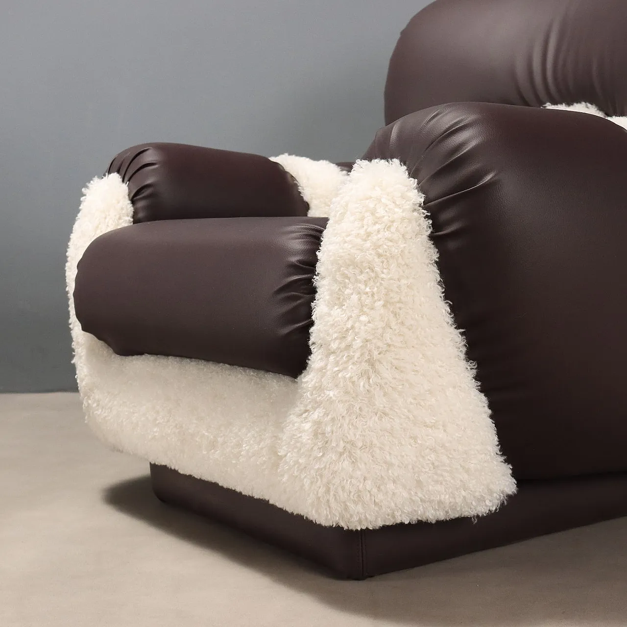 Pair of armchairs, 1970s 5