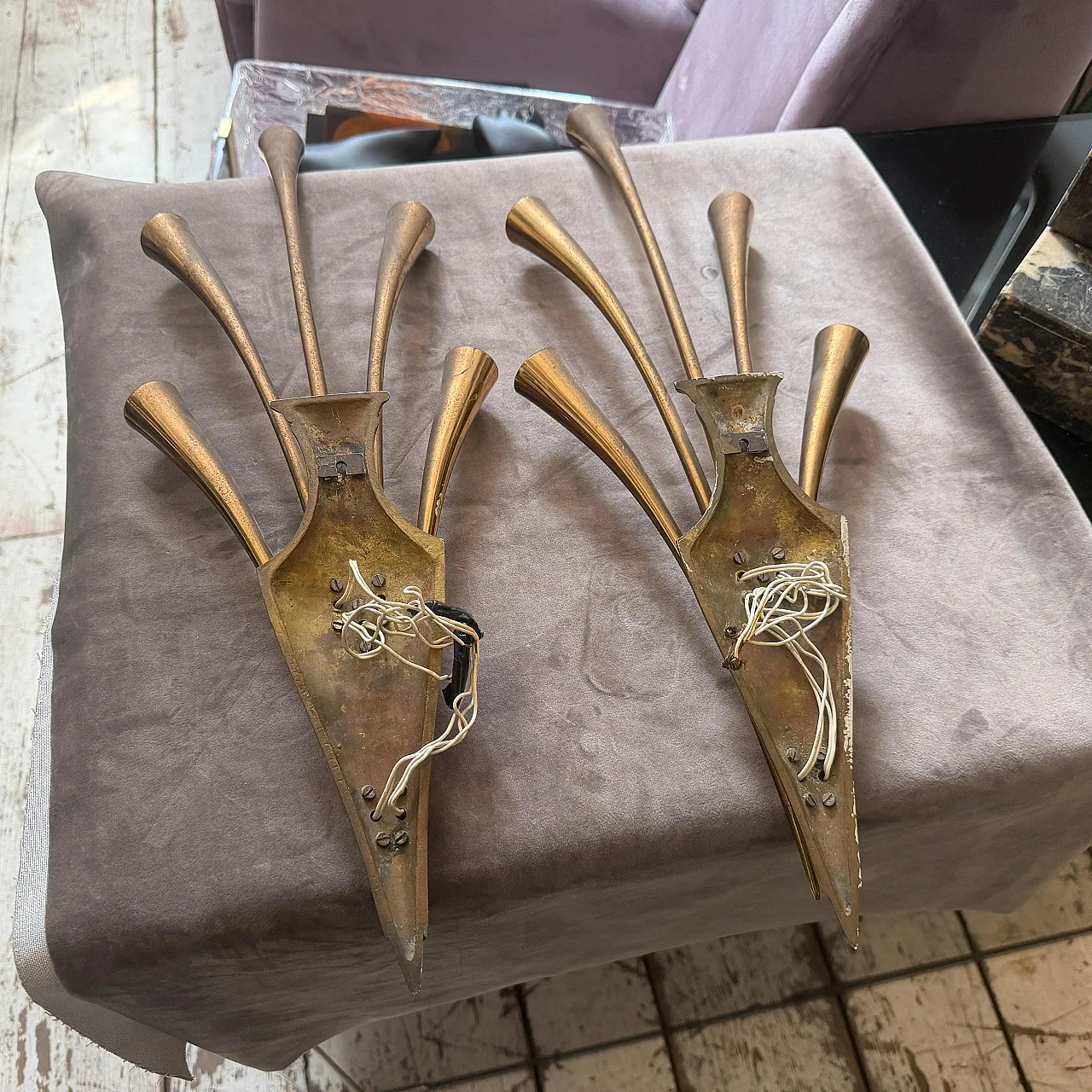 Pair of brass wall sconces by Oscar Torlasco for Lumi Milano, 1950s 6