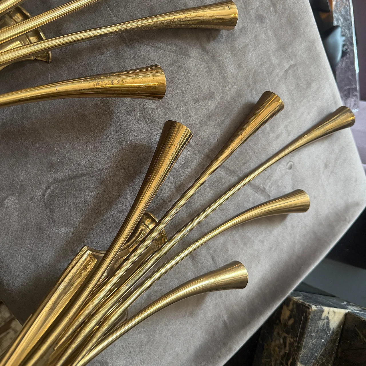 Pair of brass wall sconces by Oscar Torlasco for Lumi Milano, 1950s 8