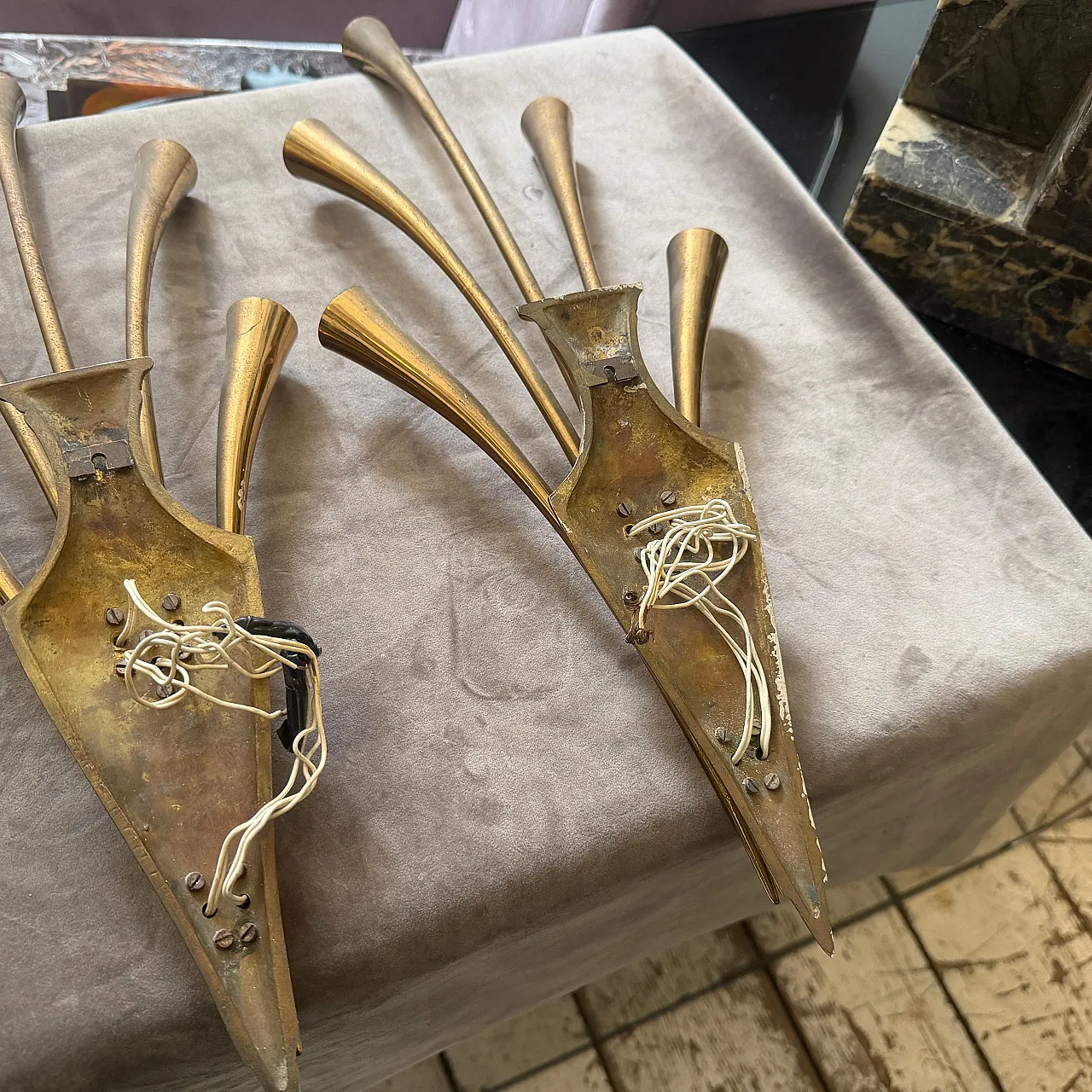 Pair of brass wall sconces by Oscar Torlasco for Lumi Milano, 1950s 11