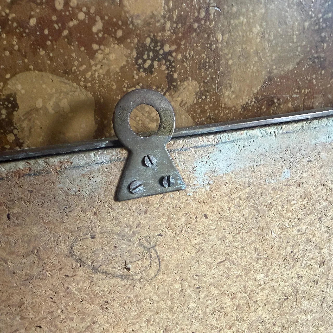 Specchio da parete a scudo in ottone di Gio Ponti, anni '50 13