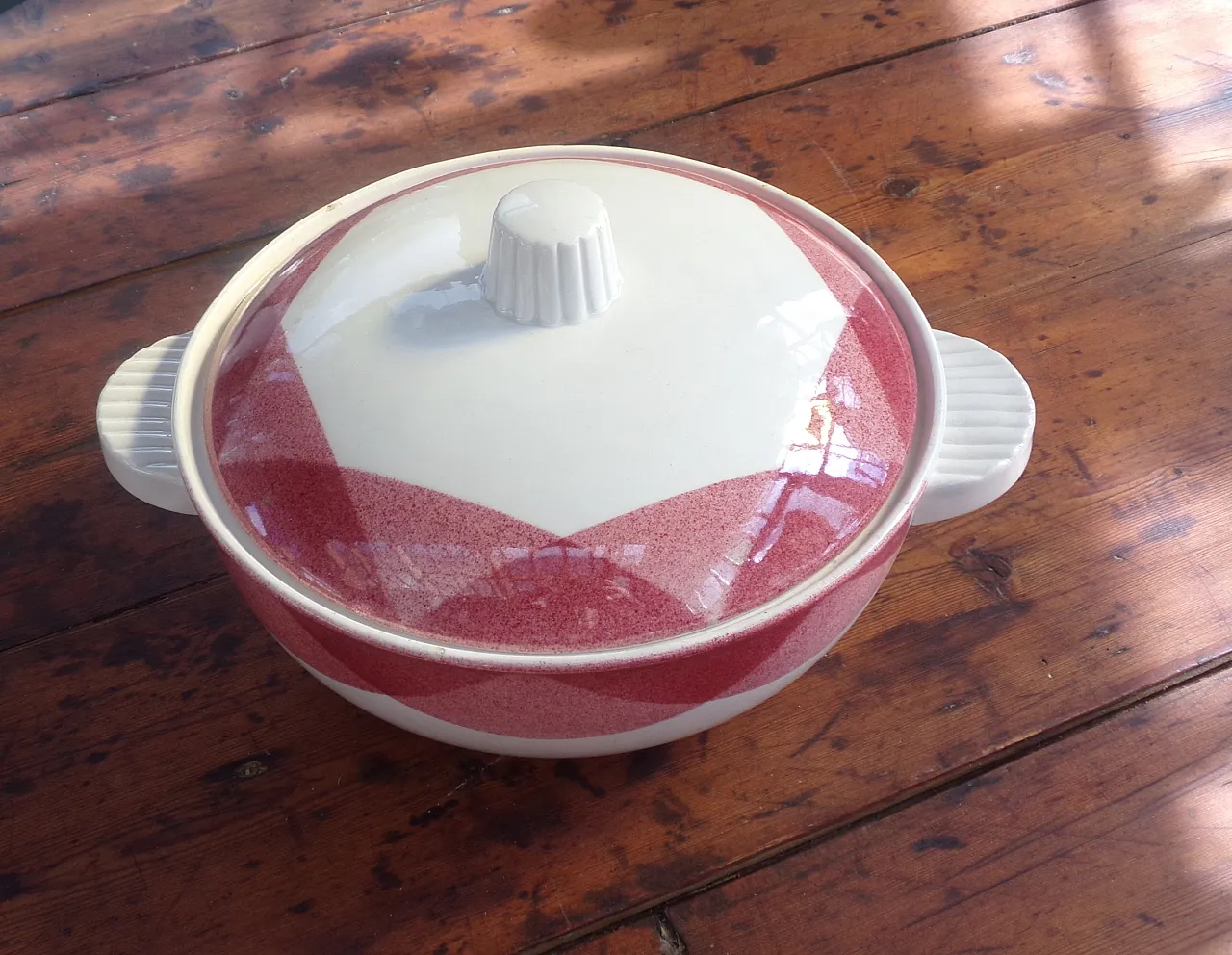 Art Deco Soup Tureen in Pink and White by Badonviller, 40s 3