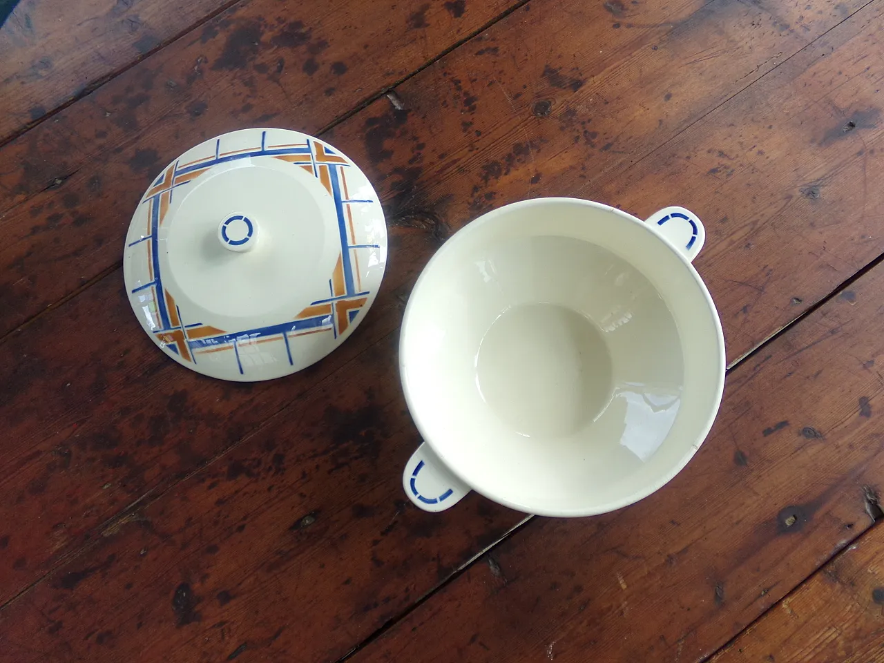 Zuppiera a righe arancioni e blu di Badonviller, anni '20 3