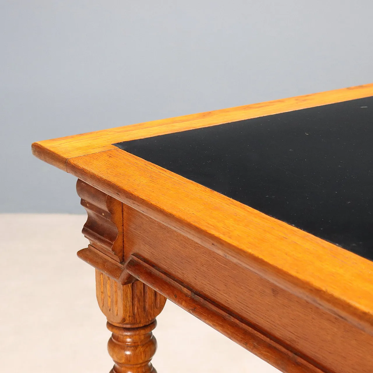 Scrittoio in rovere con inserto in formica sul piano, primo '900 5