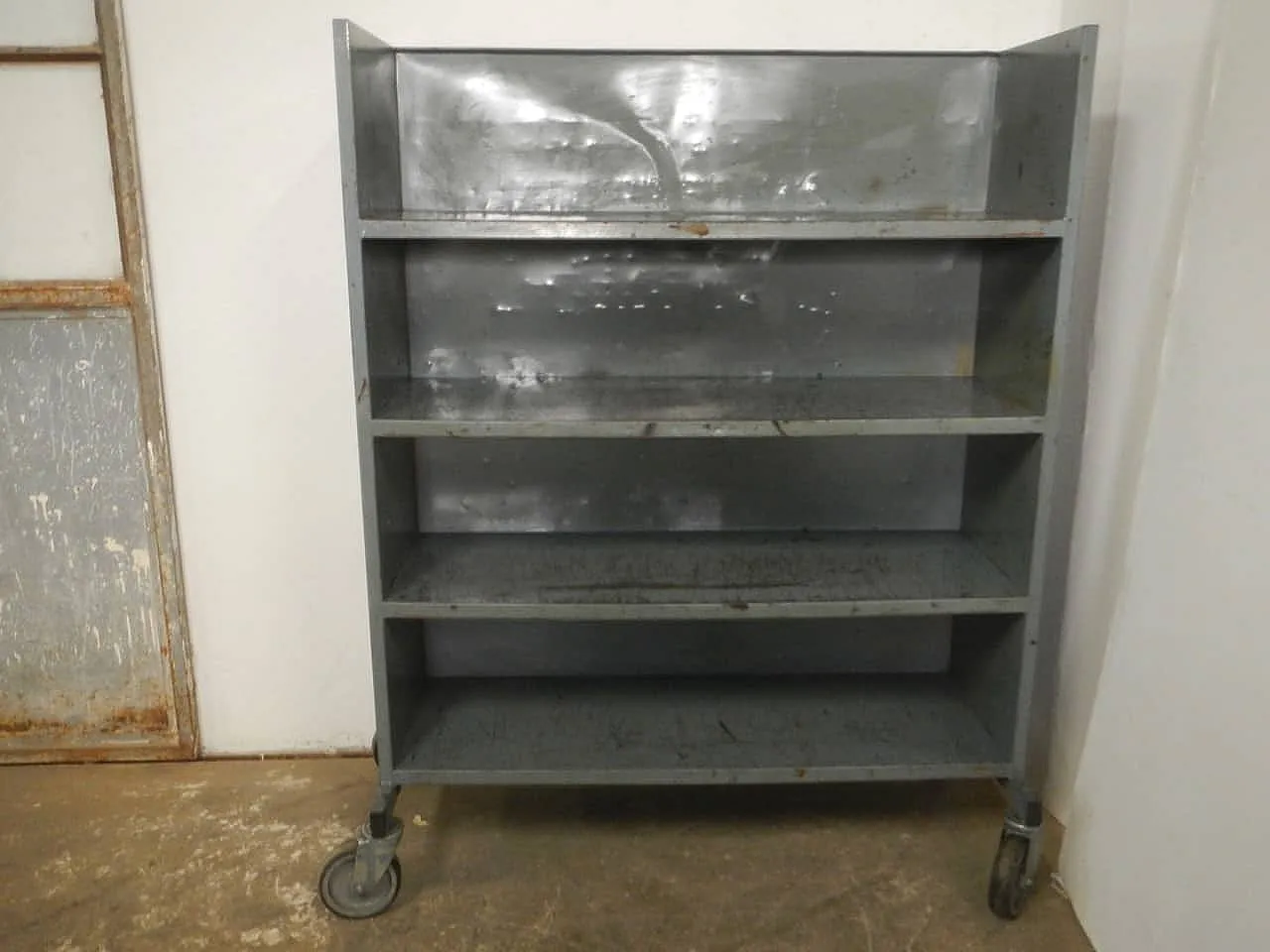 Carrello in ferro 1970 1