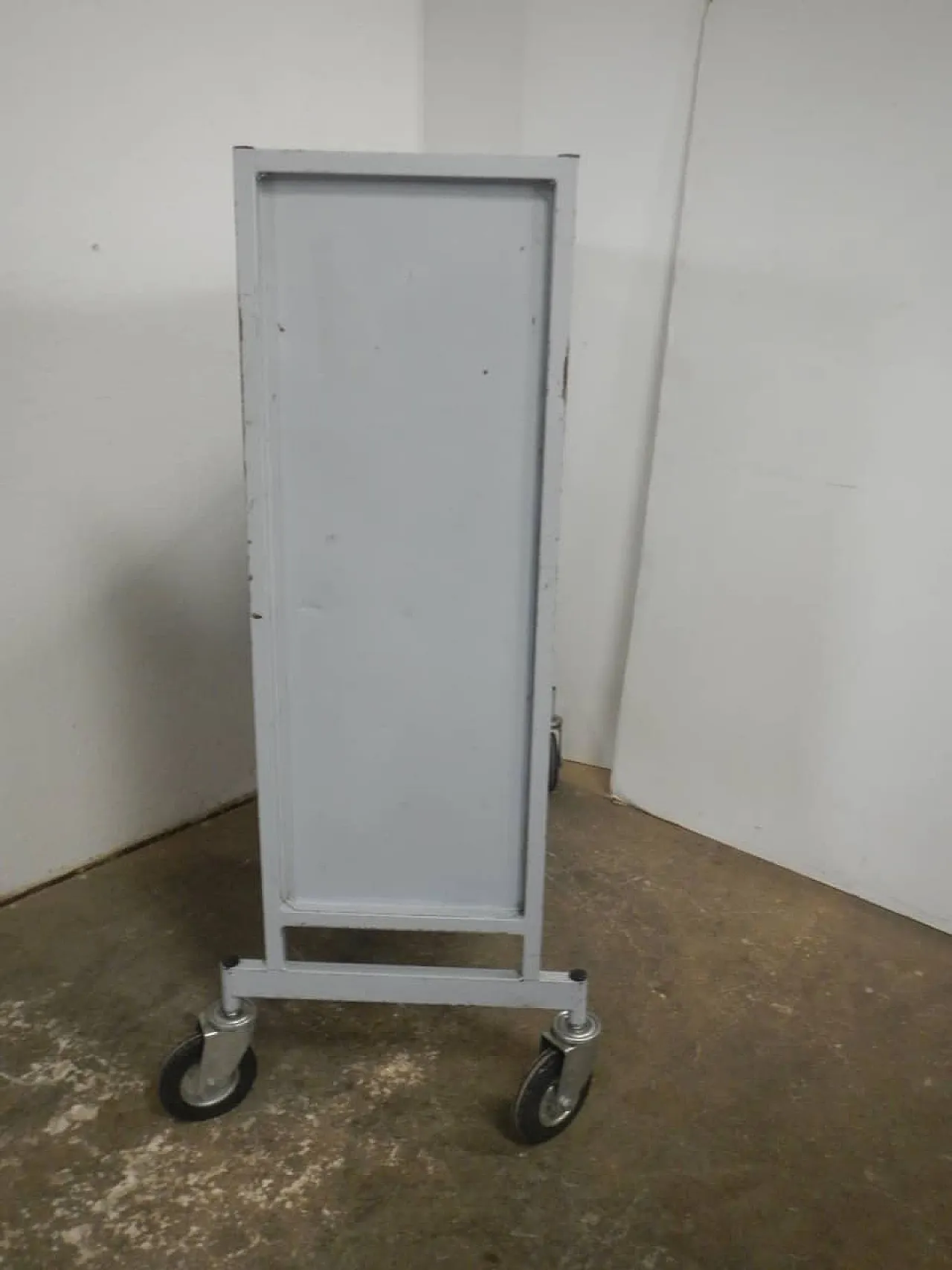 Gray iron trolley 1970 5