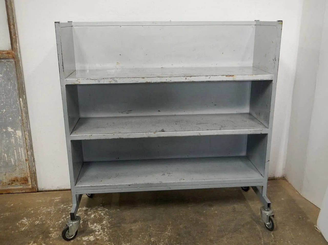 Carrello in ferro 1960 1