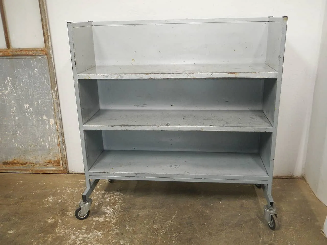 Carrello in ferro 1960 2