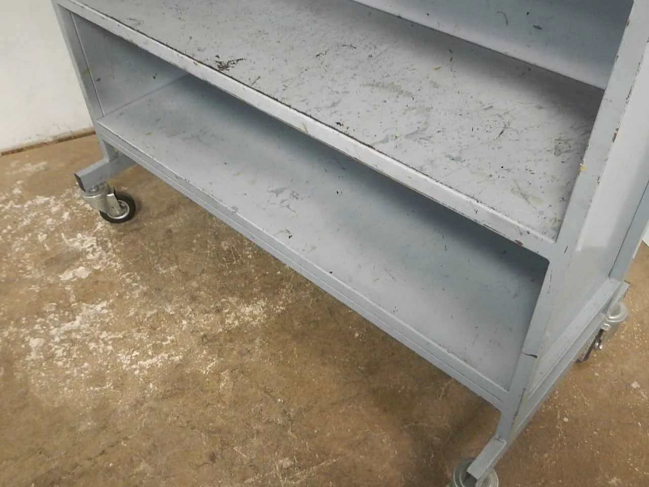 Carrello in ferro 1960 9