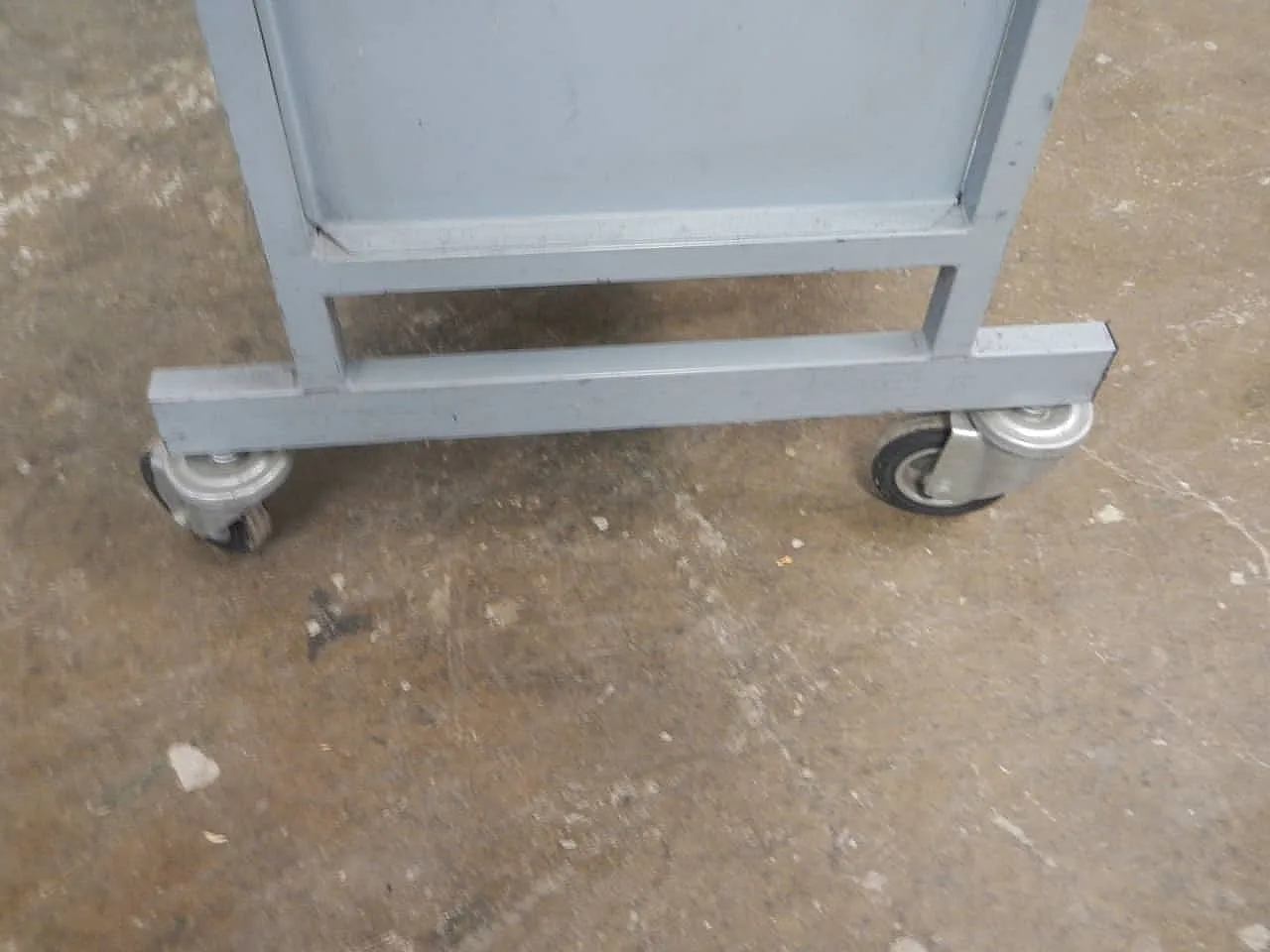 Carrello in ferro 1960 10