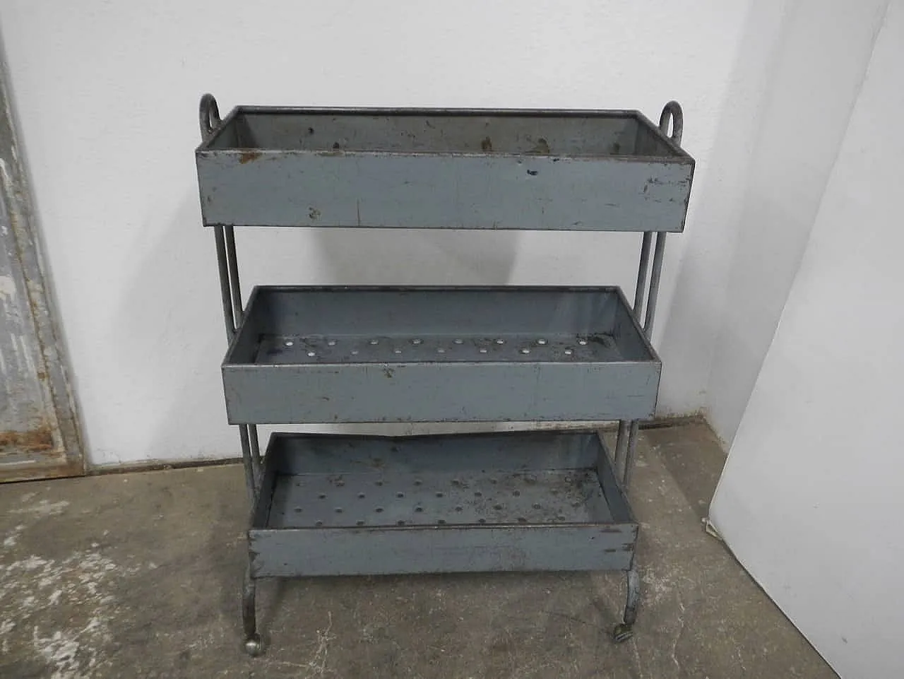 Carrello in ferro con vasche 1950 2