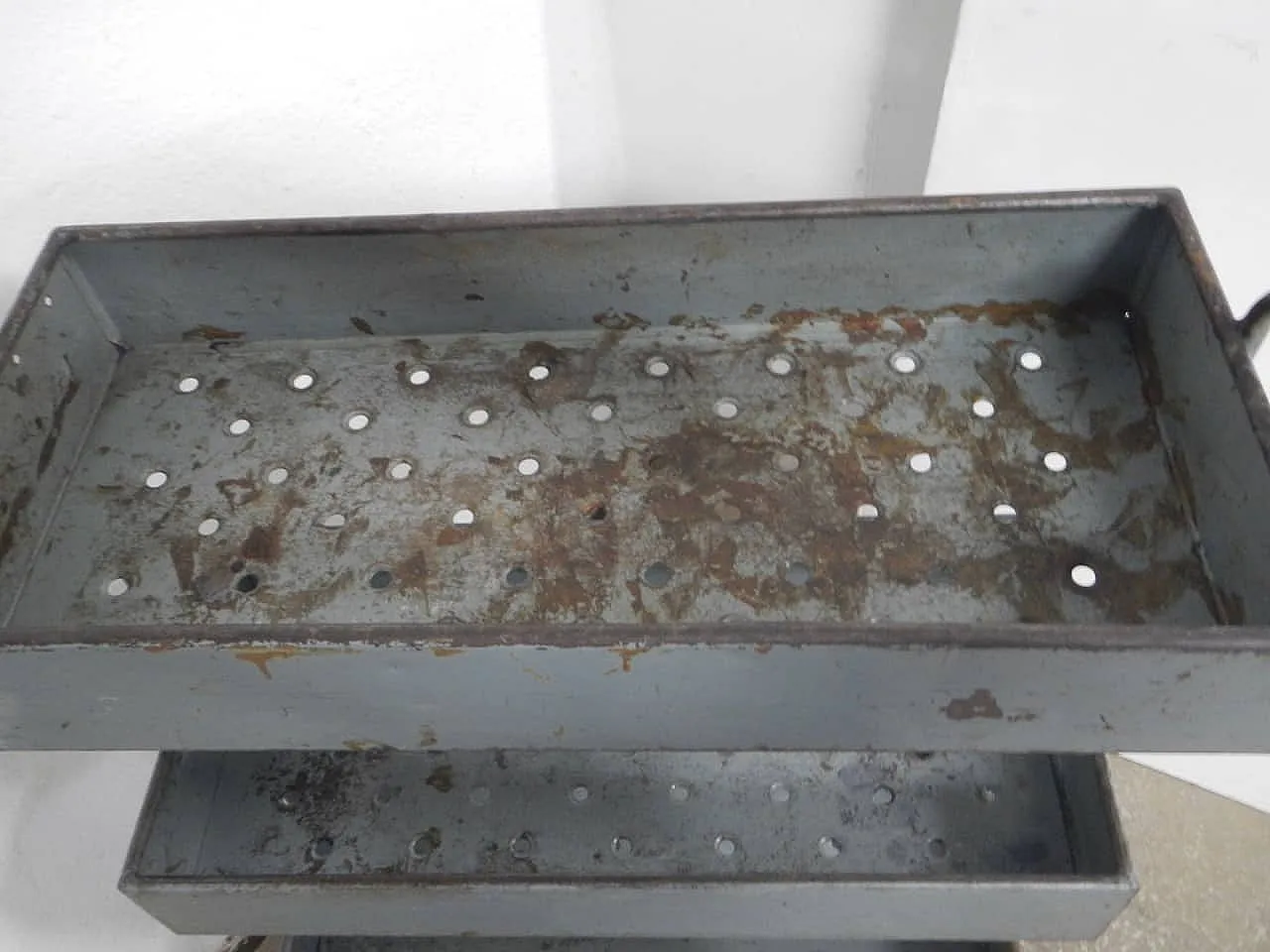 Carrello in ferro con vasche 1950 5