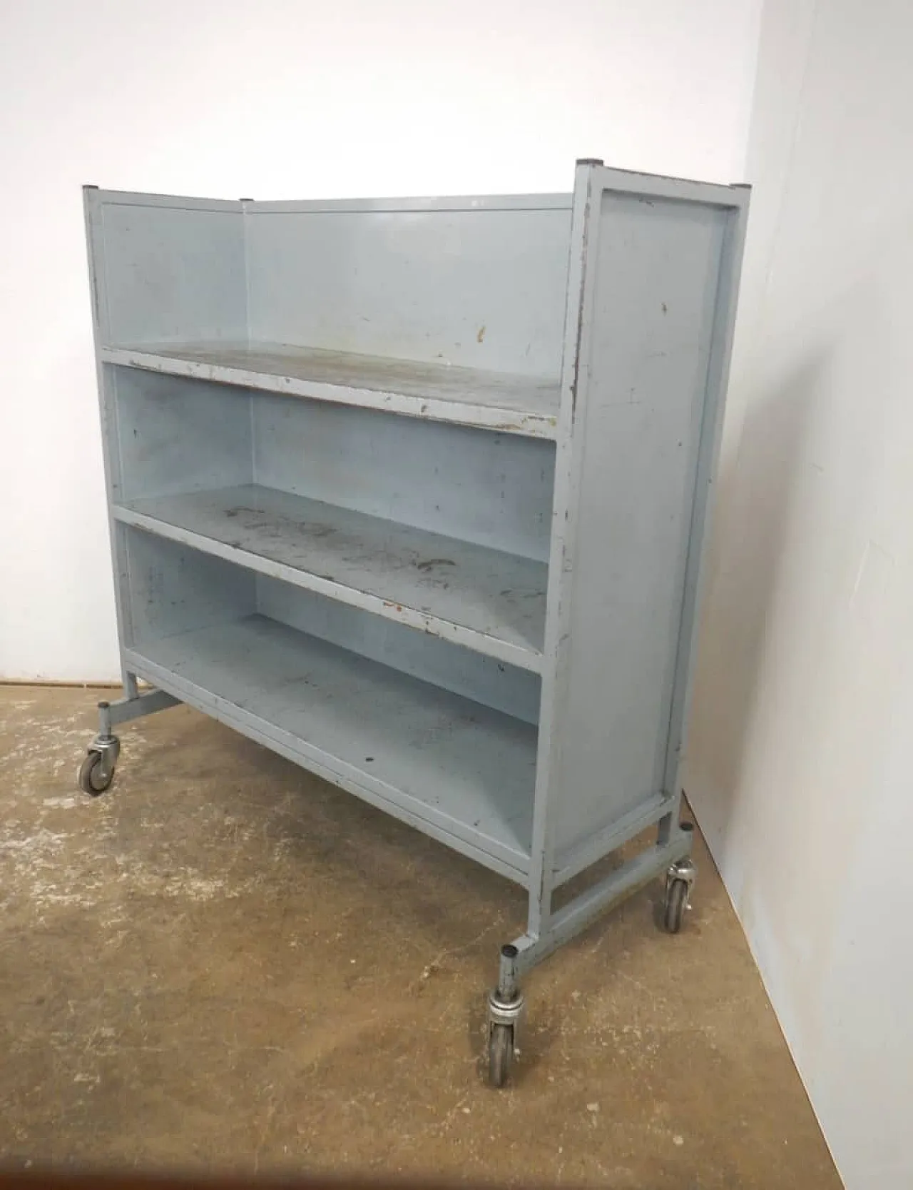 Carrello in ferro 1960 2