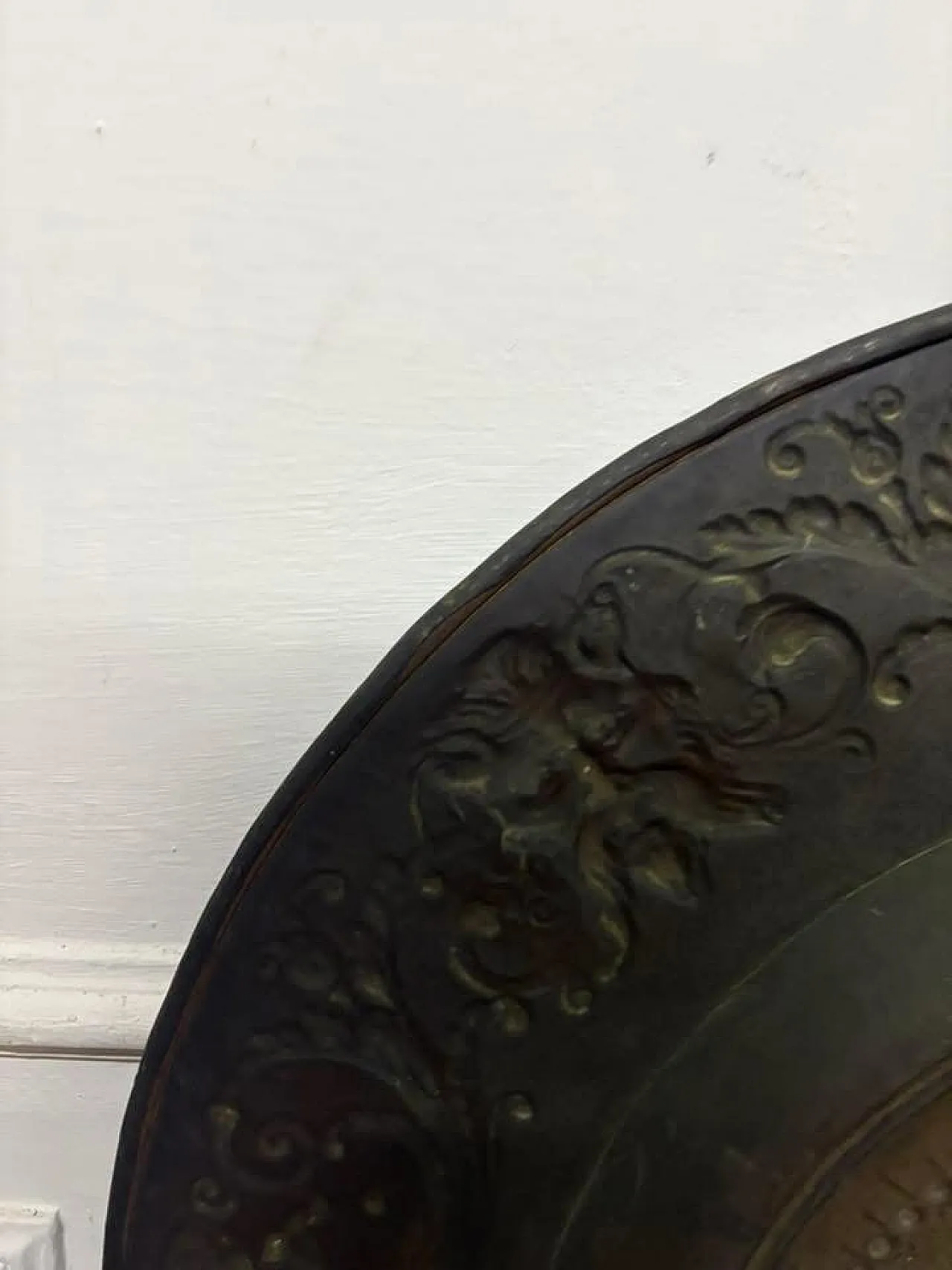 Piatto in bronzo e ottone, anni '30 14