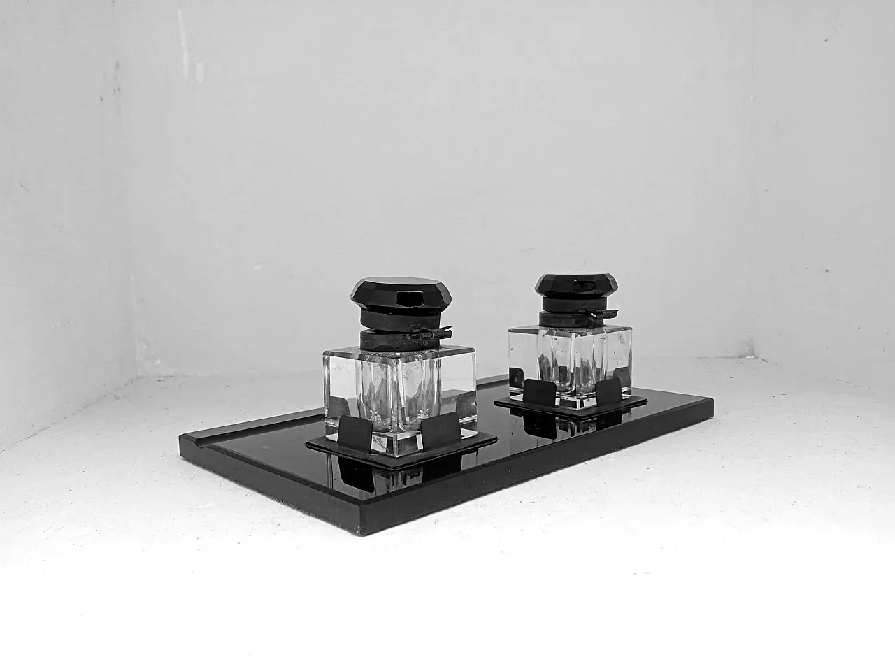 Arte decò inkwells set from years '30 razional fine design in rare black glass 5