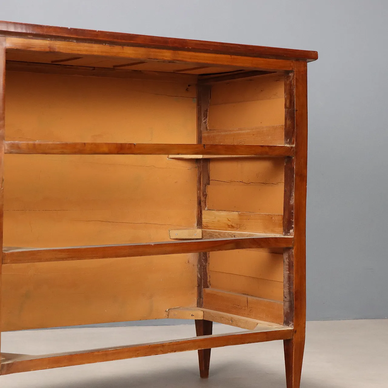 Cassettone in ciliegio con finiture in mogano, ebano e acero, '800 10