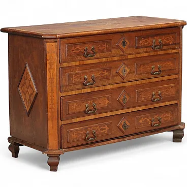 Baroque chest of drawers in walnut and olive tree, 18th century