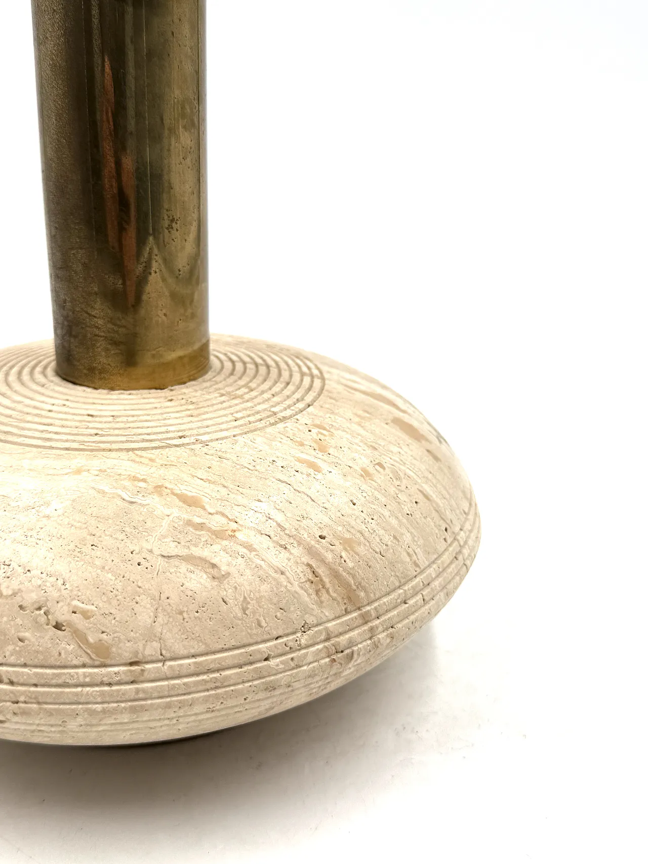 Table lamp in travertine and brass, Italy, 1970s 5