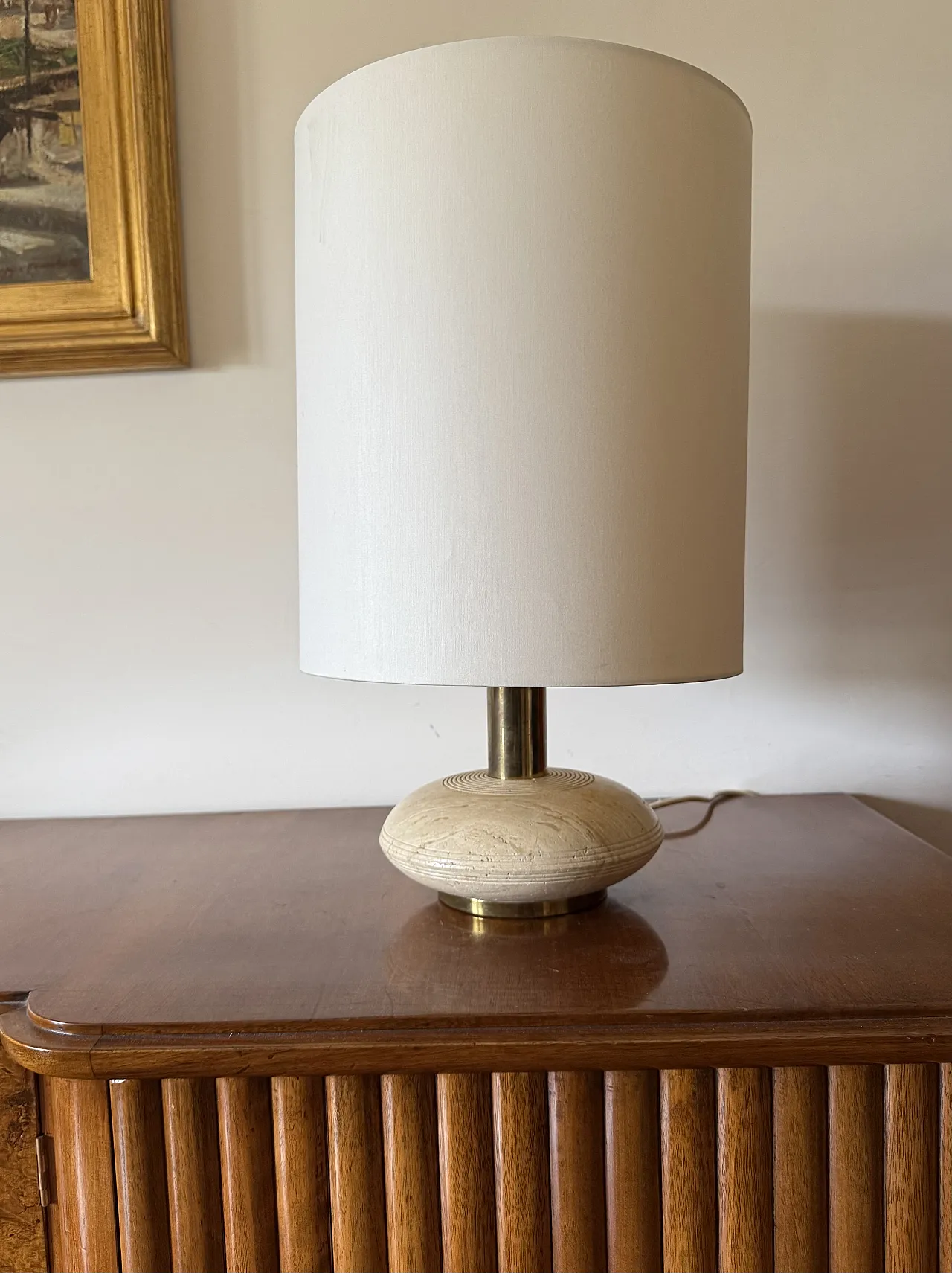 Table lamp in travertine and brass, Italy, 1970s 9