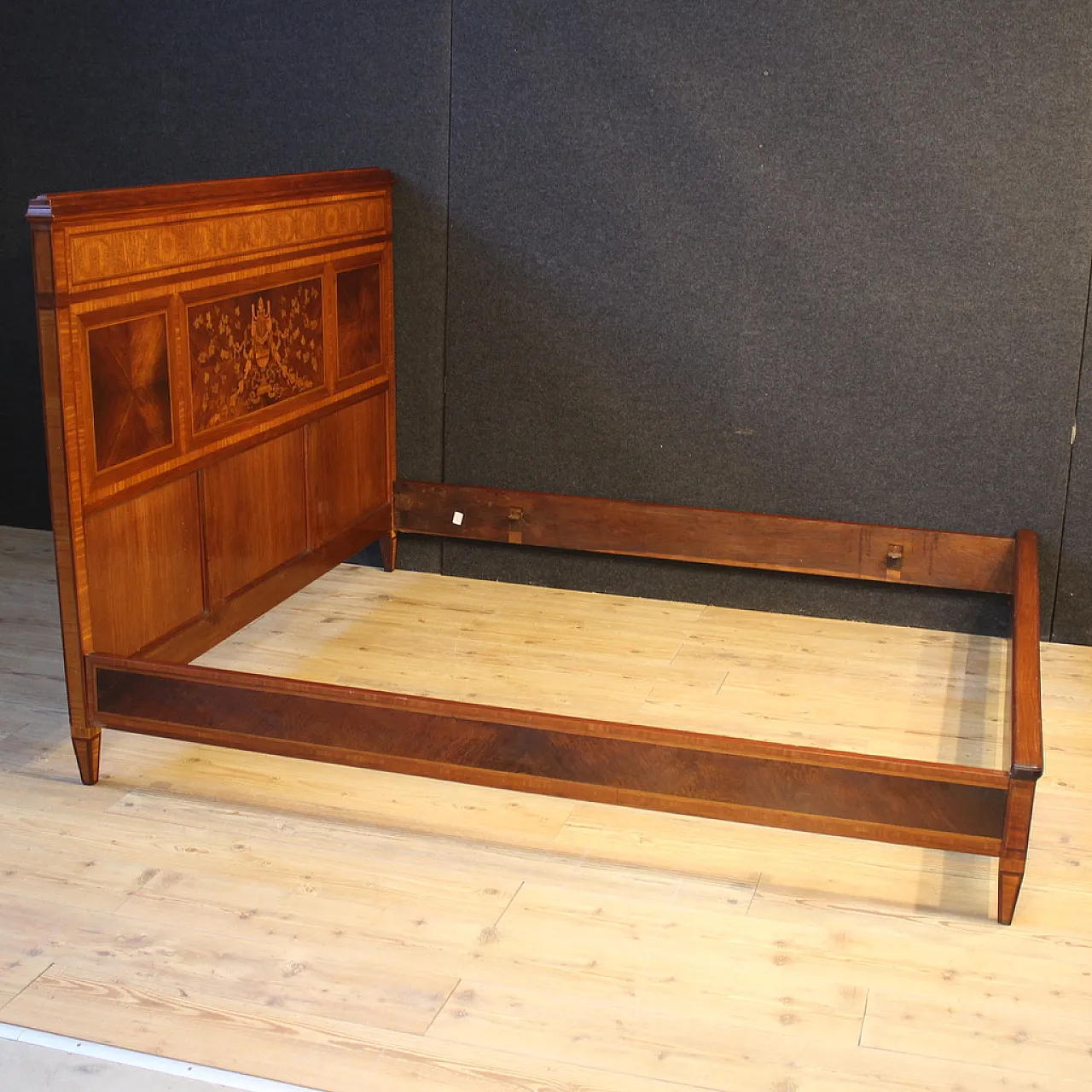 Letto matrimoniale italiano in stile Luigi XVI, '900 5