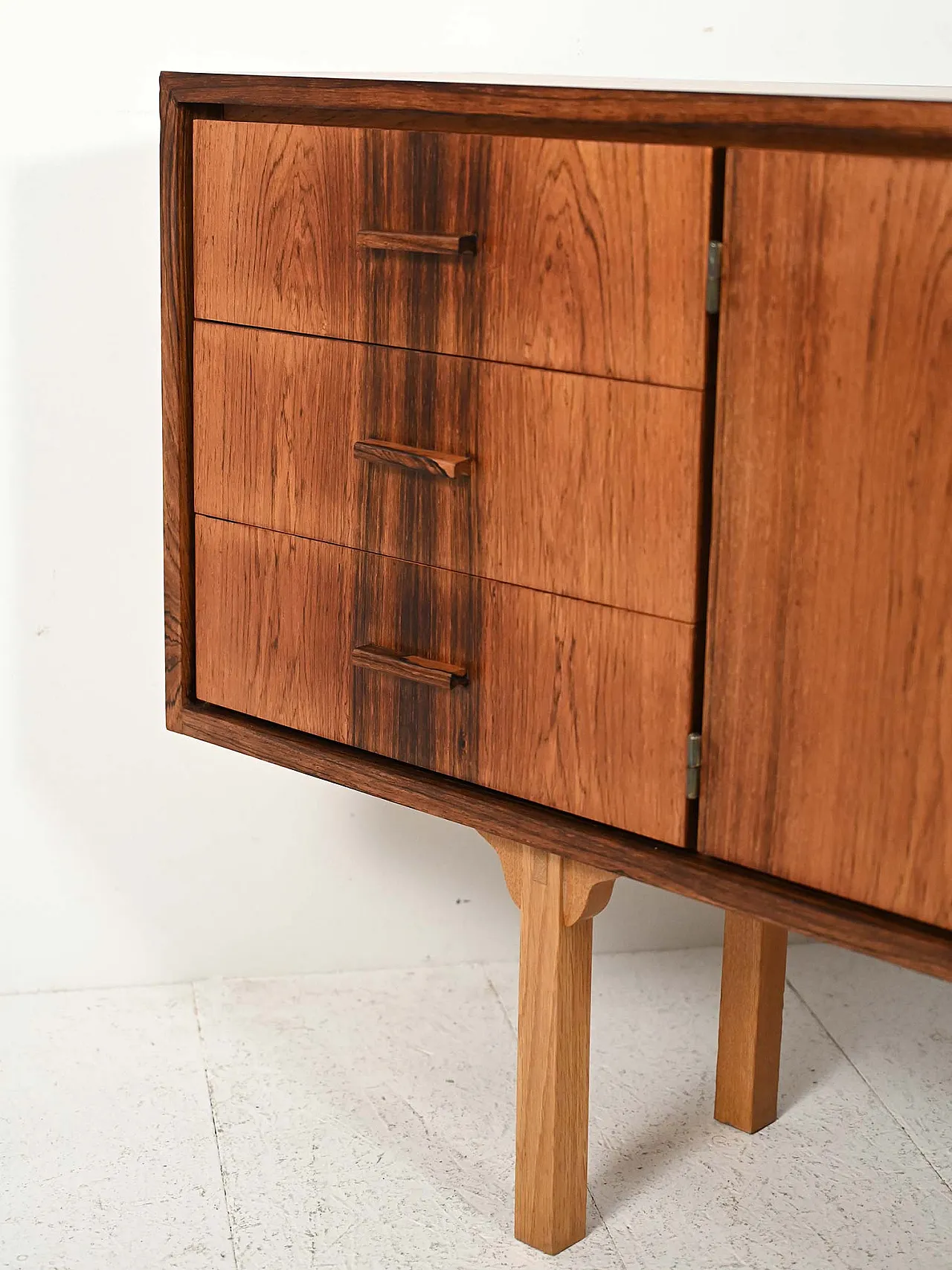 Small Scandinavian sideboard in rosewood 6