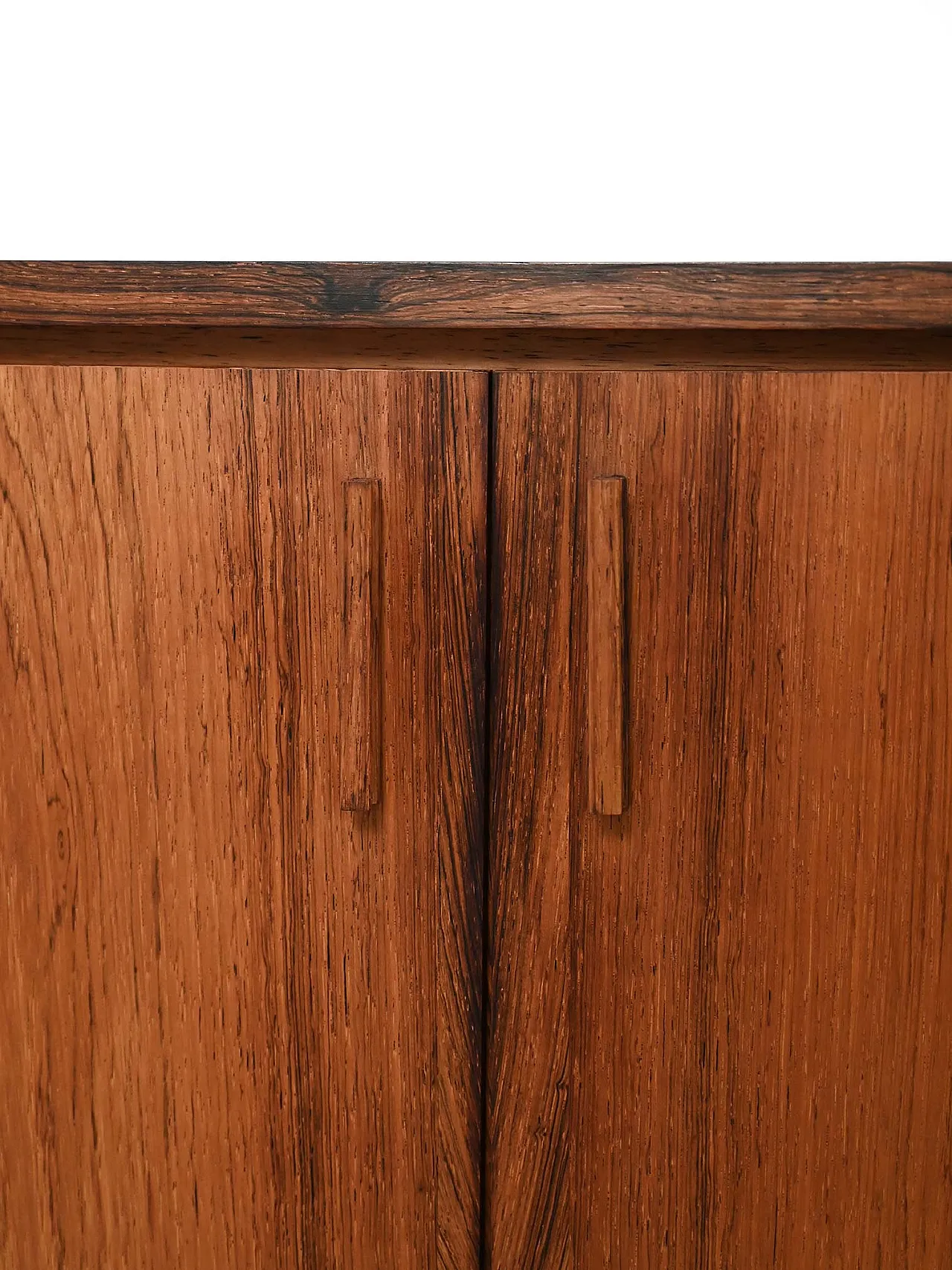 Small Scandinavian sideboard in rosewood 7