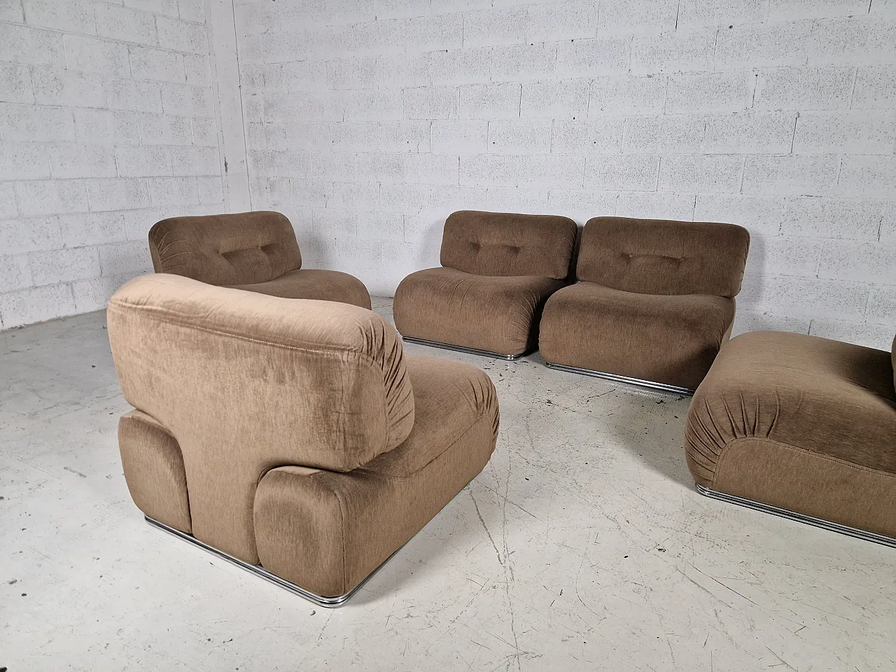 5 lounge easy chairs By Euromobili Italy 70s 7